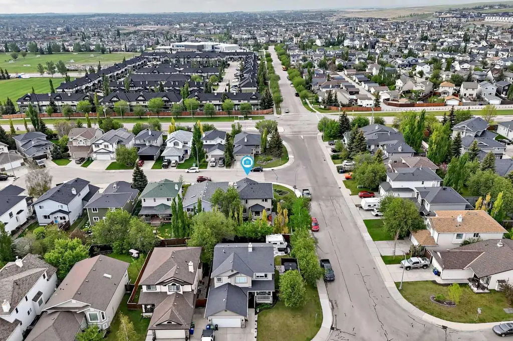 167 Fairways Close NW Airdrie AB T4B 2P4