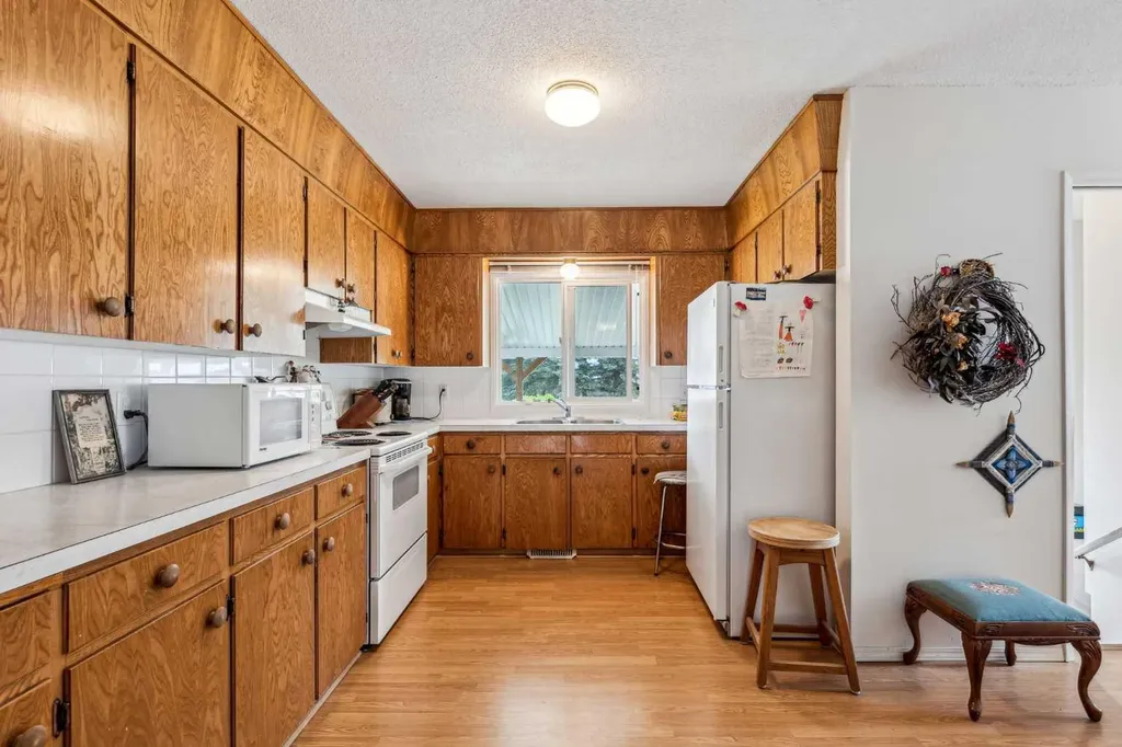 201 11 Avenue SW High River AB T0L1B0