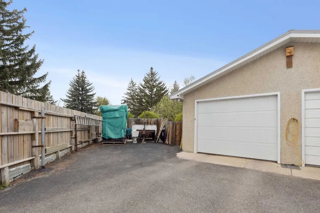 201 11 Avenue SW High River AB T0L1B0