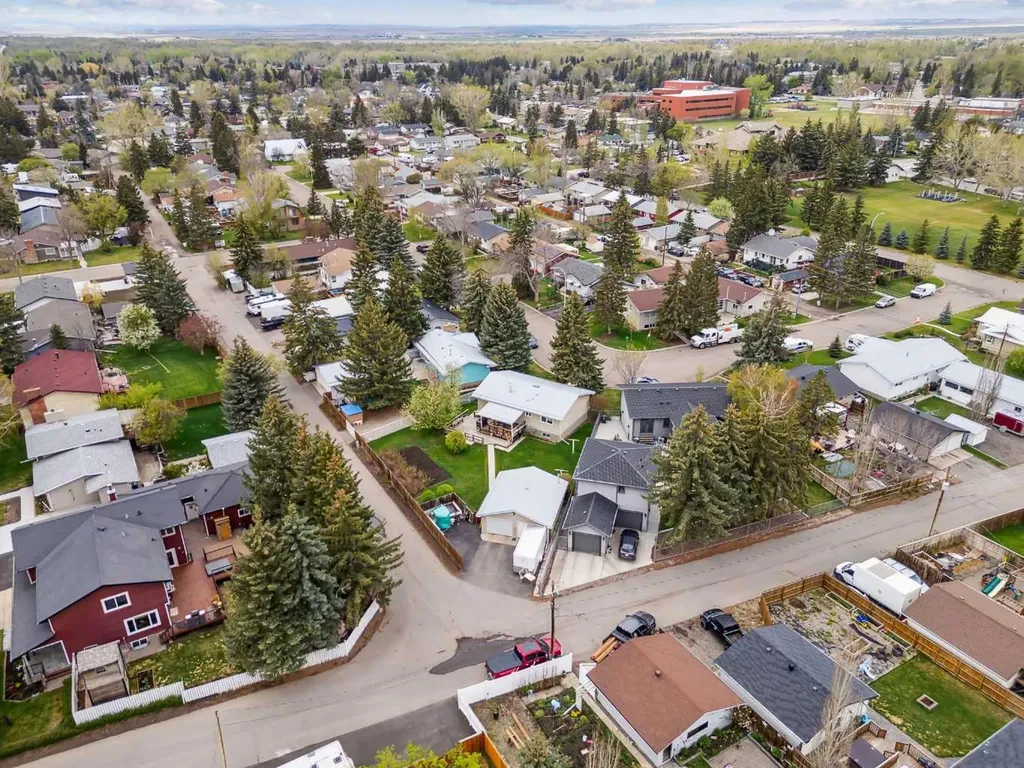 201 11 Avenue SW High River AB T0L1B0