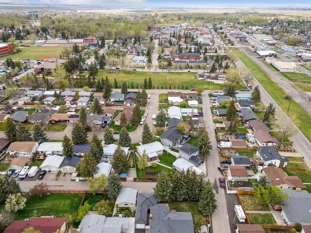 201 11 Avenue SW High River AB T0L1B0