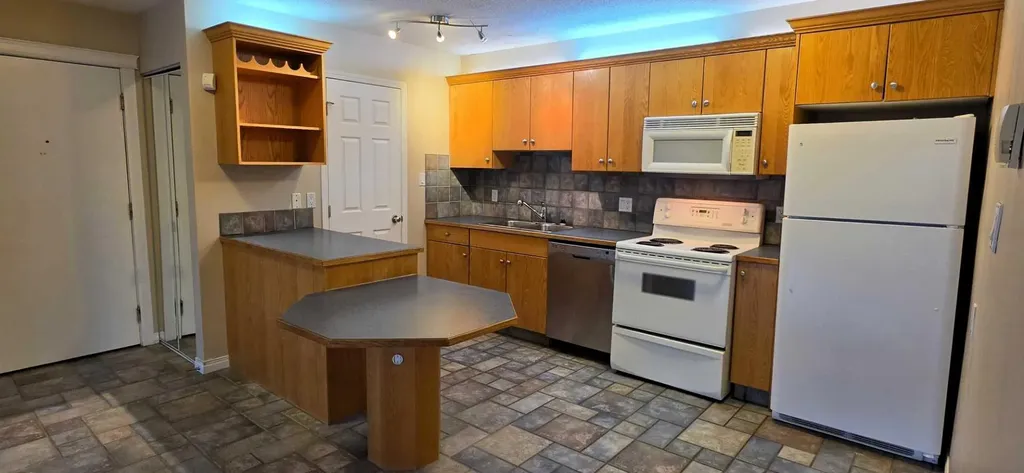 117 23 Avenue SW Calgary AB T2S 0H9