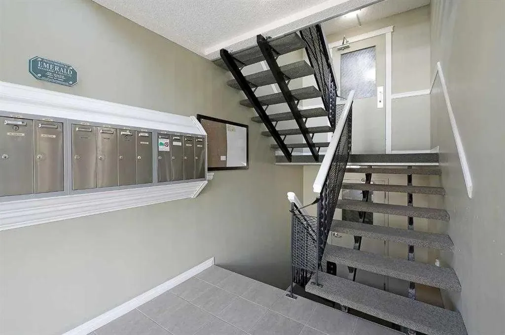 117 23 Avenue SW Calgary AB T2S 0H9