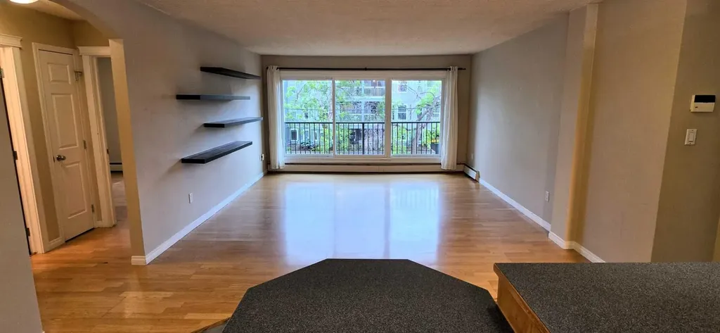 117 23 Avenue SW Calgary AB T2S 0H9