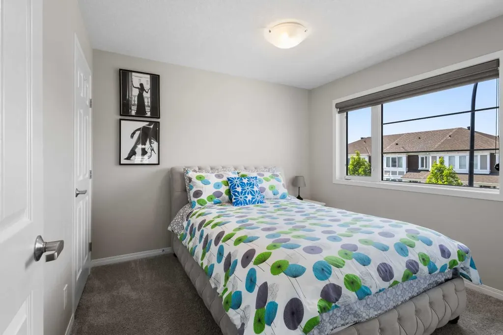 62 Carrington Rise NW Calgary AB T3P 0Y8