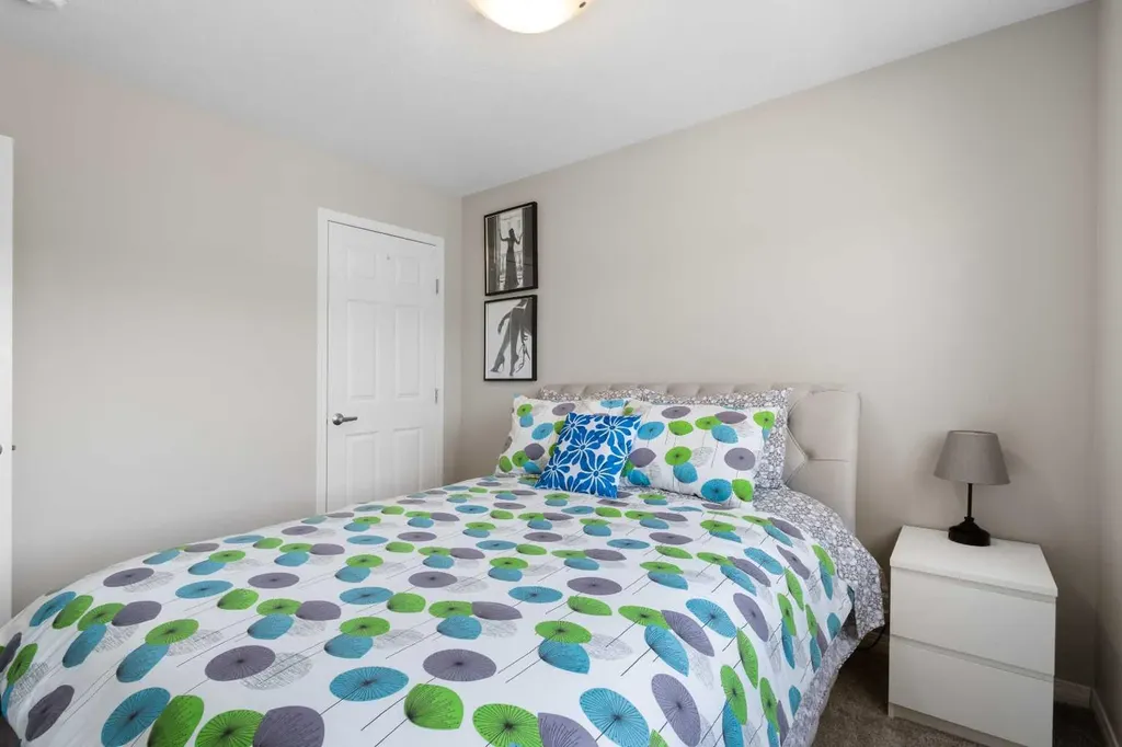 62 Carrington Rise NW Calgary AB T3P 0Y8