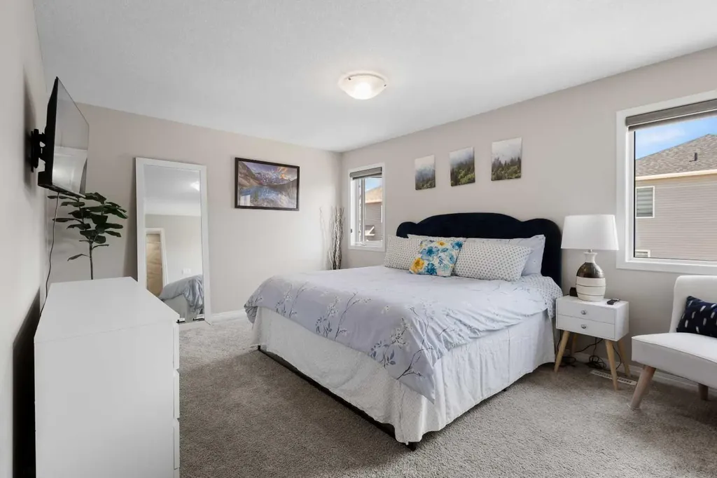 62 Carrington Rise NW Calgary AB T3P 0Y8