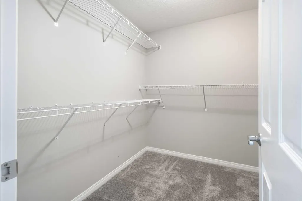 62 Carrington Rise NW Calgary AB T3P 0Y8