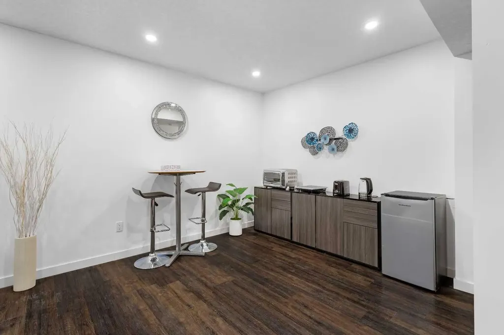 62 Carrington Rise NW Calgary AB T3P 0Y8