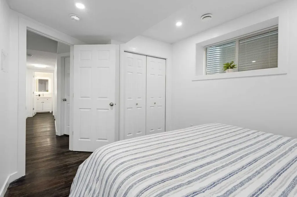 62 Carrington Rise NW Calgary AB T3P 0Y8