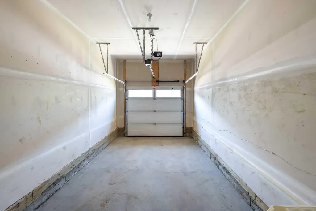 62 Carrington Rise NW Calgary AB T3P 0Y8