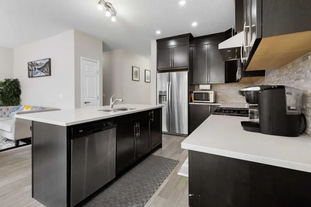 62 Carrington Rise NW Calgary AB T3P 0Y8