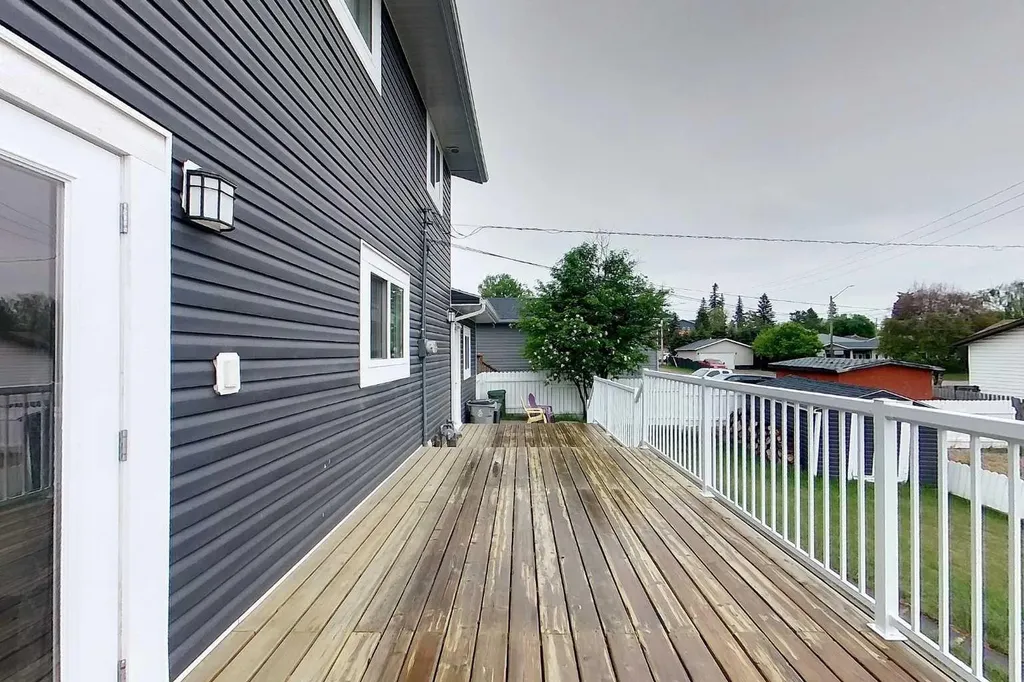 5105 13 Avenue Edson AB T7E1E9