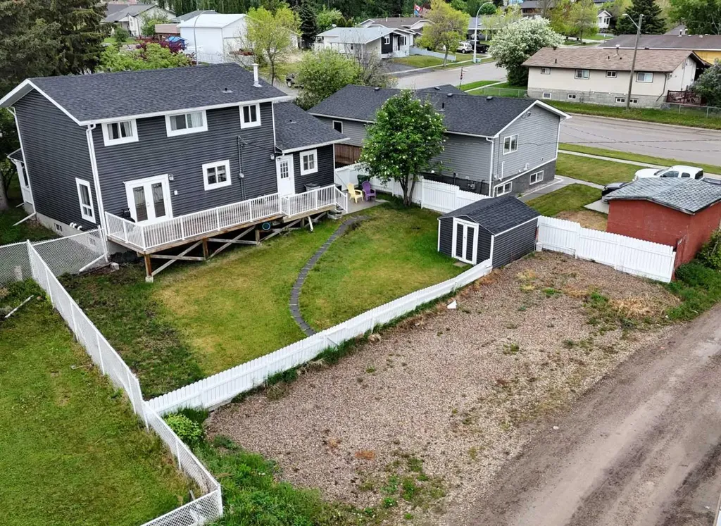5105 13 Avenue Edson AB T7E1E9