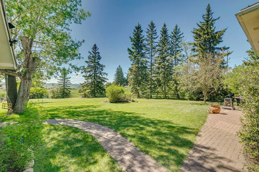 80018 226 Avenue W Rural Foothills County AB T1S 2Z1