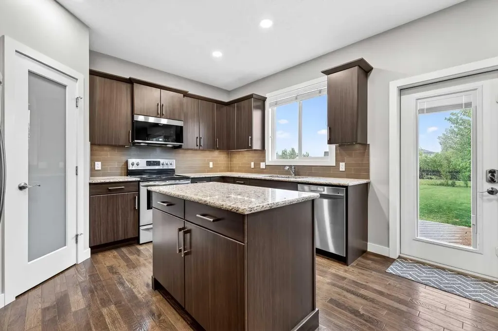 55 Hanson Way NE Langdon AB T0J 1X1