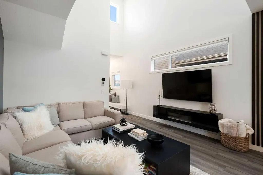3872 202 Avenue SE Calgary AB T3M 3G2