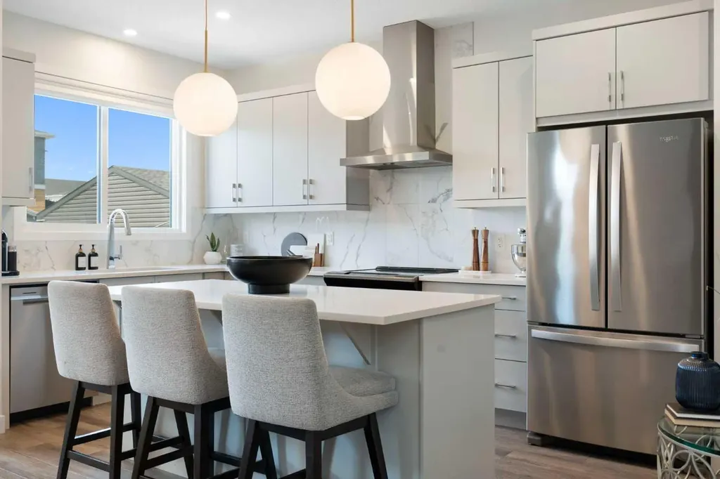 3872 202 Avenue SE Calgary AB T3M 3G2