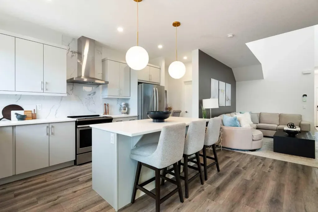 3872 202 Avenue SE Calgary AB T3M 3G2