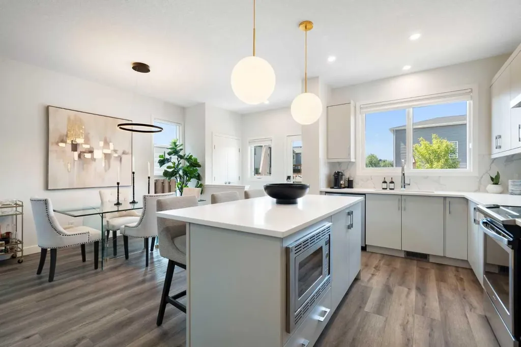 3872 202 Avenue SE Calgary AB T3M 3G2