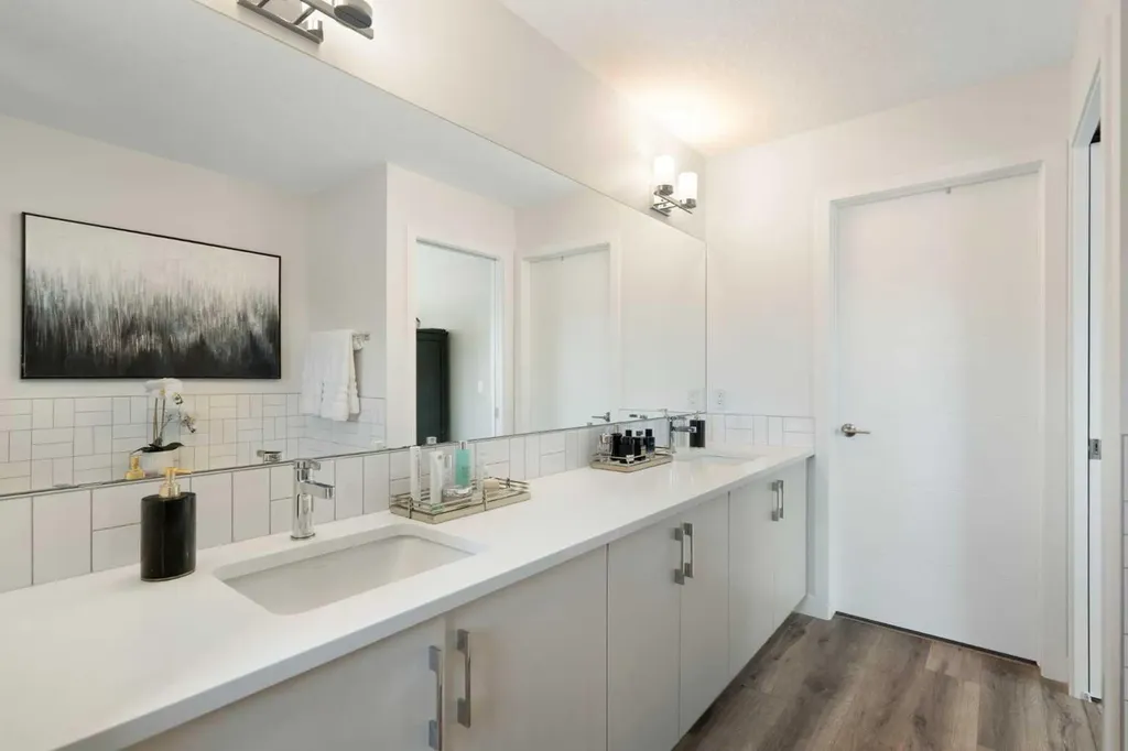 3872 202 Avenue SE Calgary AB T3M 3G2