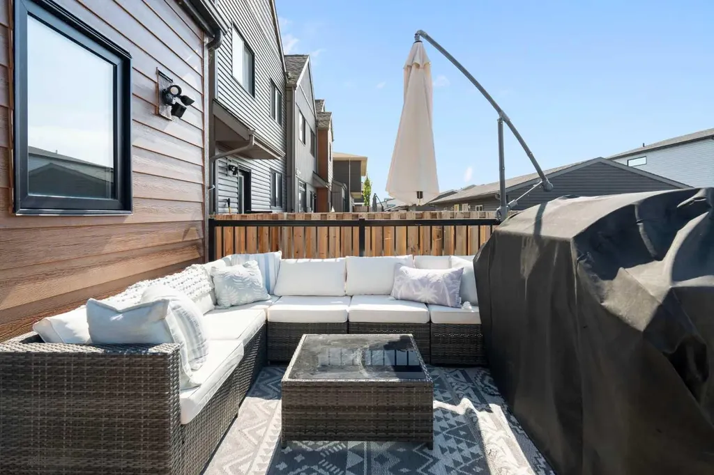 3872 202 Avenue SE Calgary AB T3M 3G2