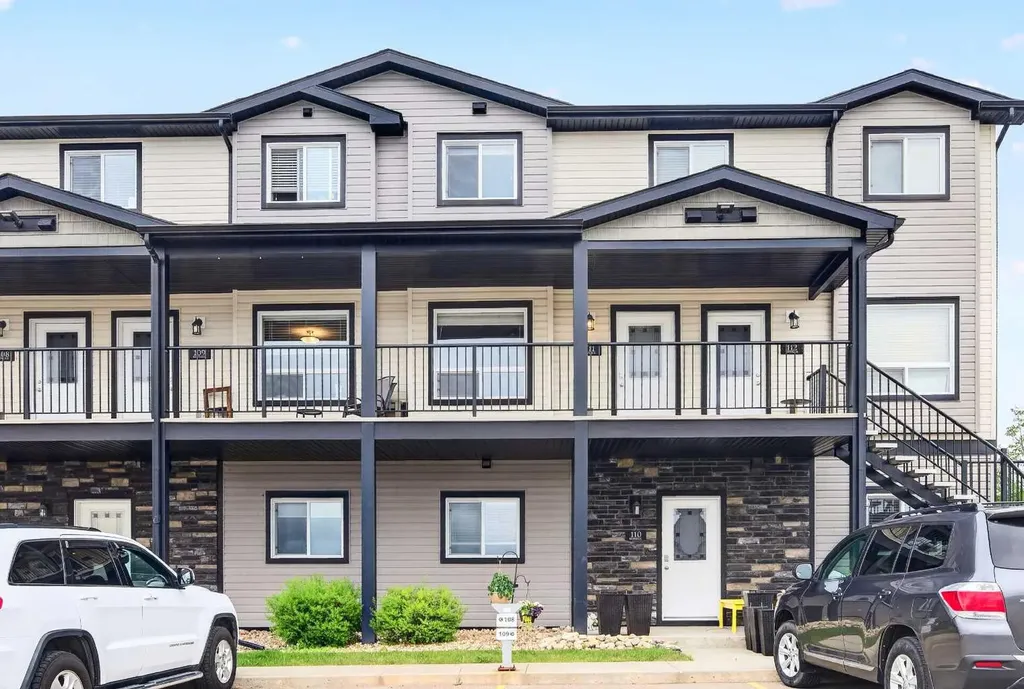 81 Willow Road Blackfalds AB T4M 0J2