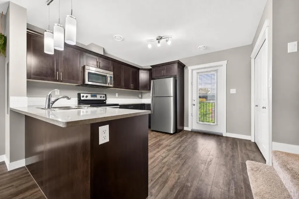 81 Willow Road Blackfalds AB T4M 0J2