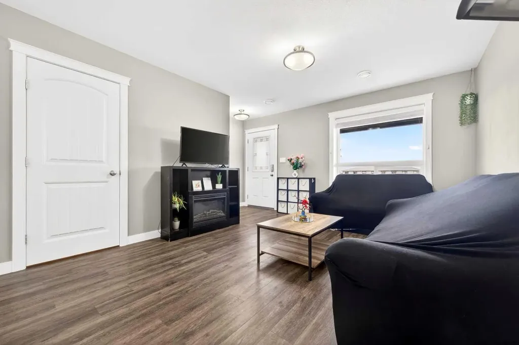 81 Willow Road Blackfalds AB T4M 0J2