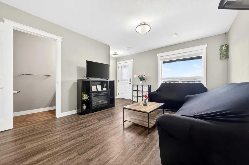 81 Willow Road Blackfalds AB T4M 0J2