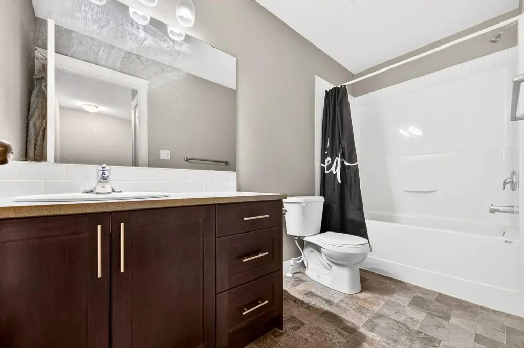 81 Willow Road Blackfalds AB T4M 0J2