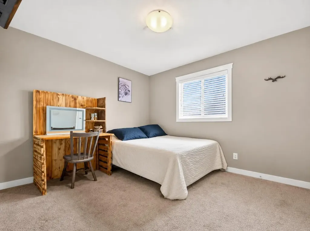 81 Willow Road Blackfalds AB T4M 0J2