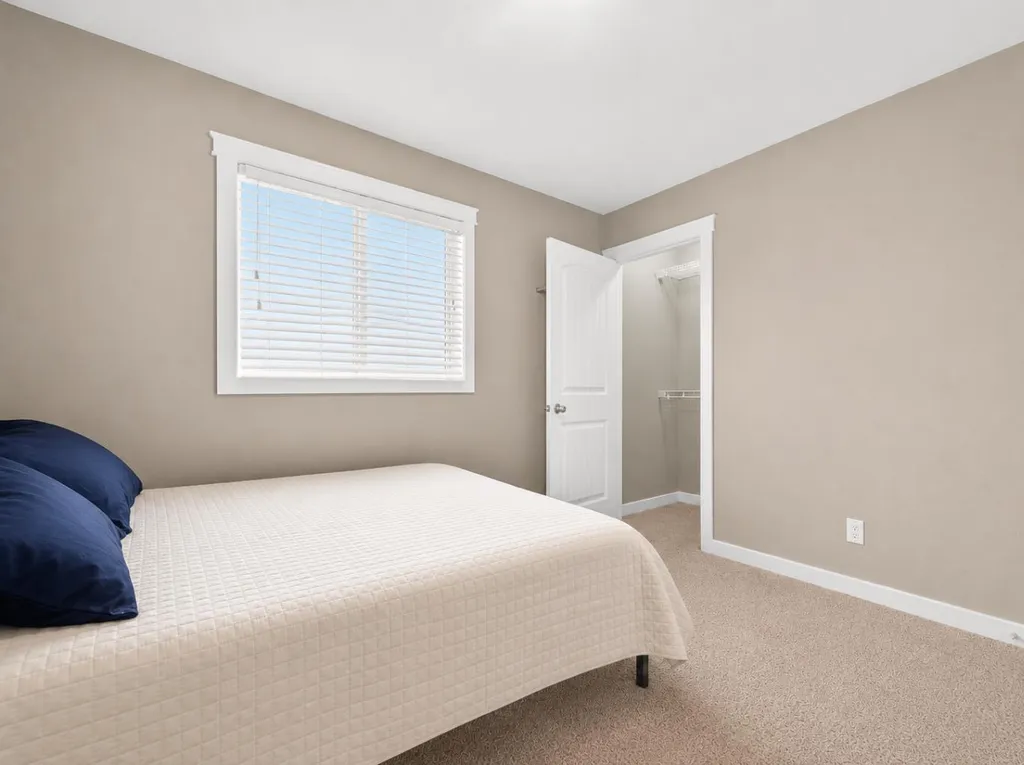 81 Willow Road Blackfalds AB T4M 0J2