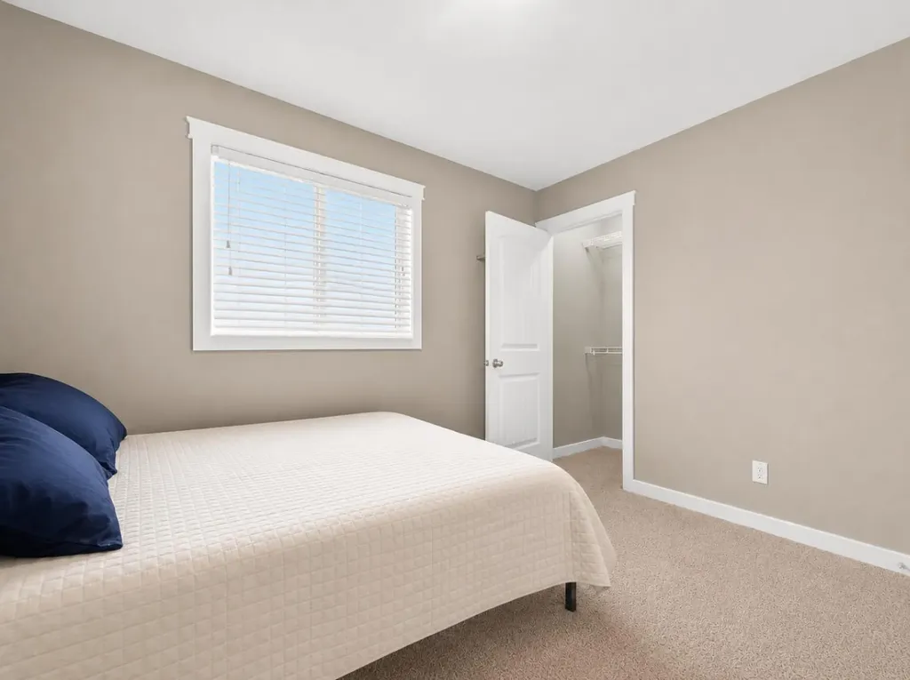 81 Willow Road Blackfalds AB T4M 0J2