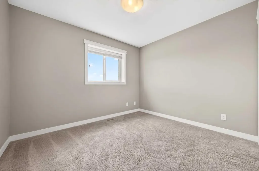 81 Willow Road Blackfalds AB T4M 0J2