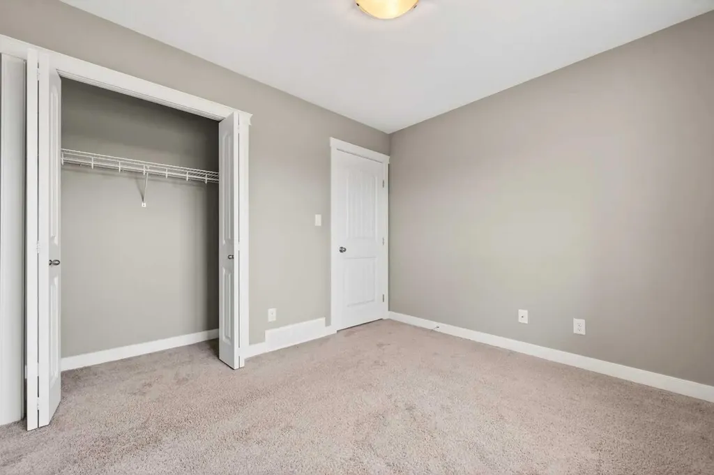 81 Willow Road Blackfalds AB T4M 0J2