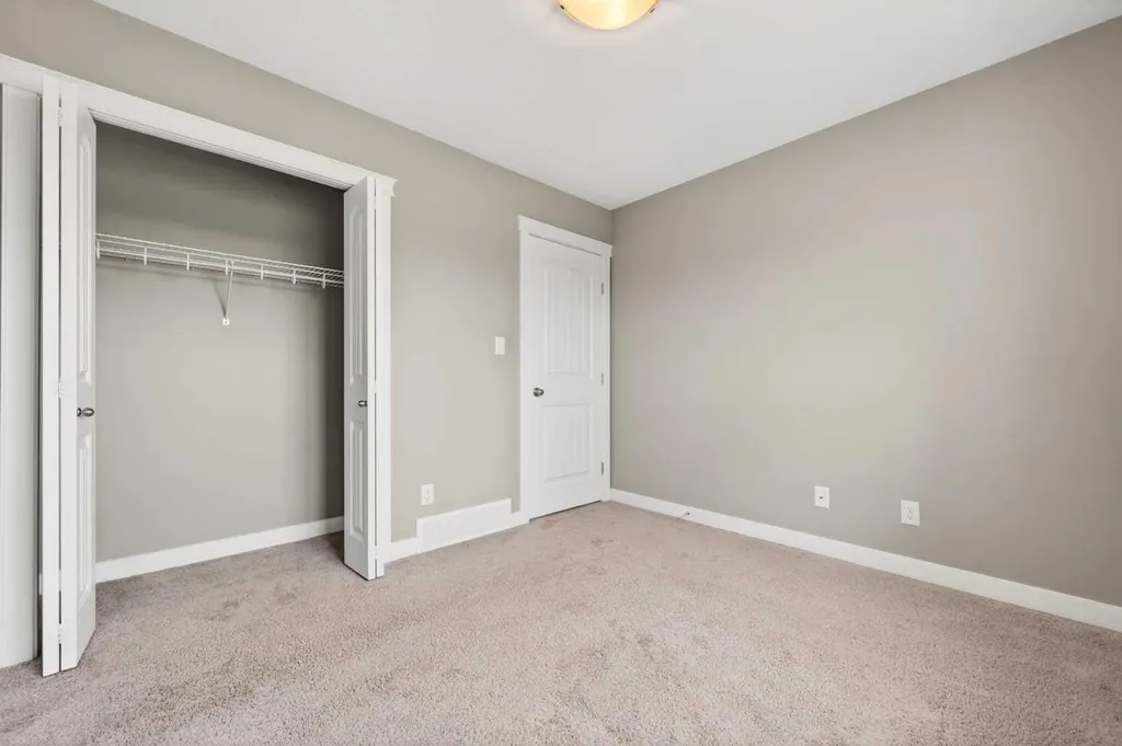 81 Willow Road Blackfalds AB T4M 0J2