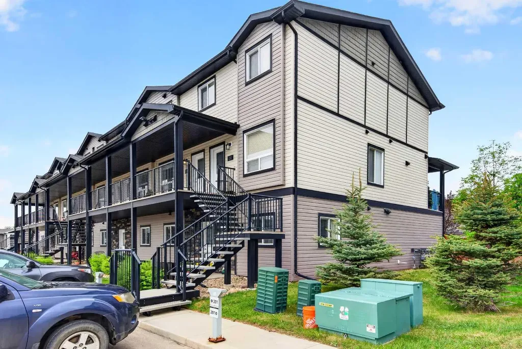 81 Willow Road Blackfalds AB T4M 0J2