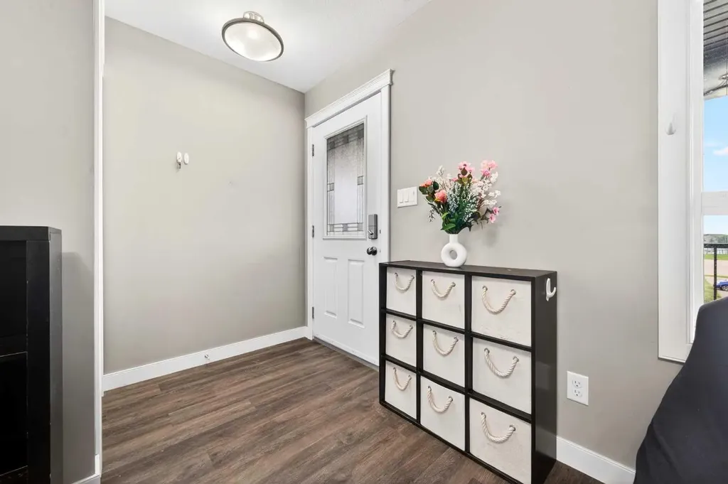 81 Willow Road Blackfalds AB T4M 0J2