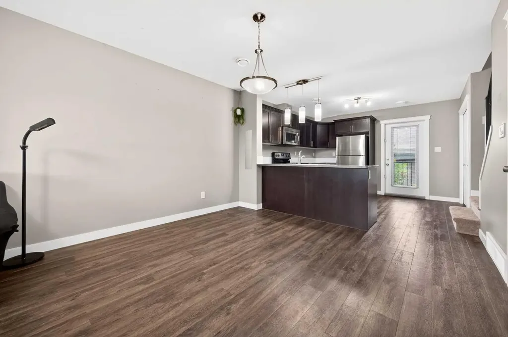 81 Willow Road Blackfalds AB T4M 0J2