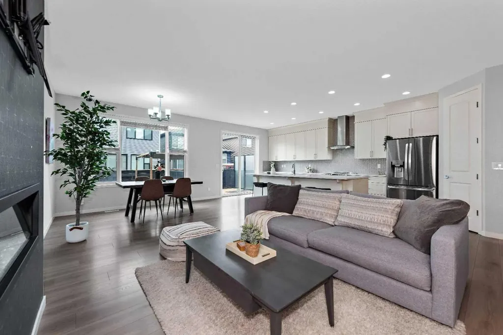54 Seton Manor SE Calgary AB T3M2V8