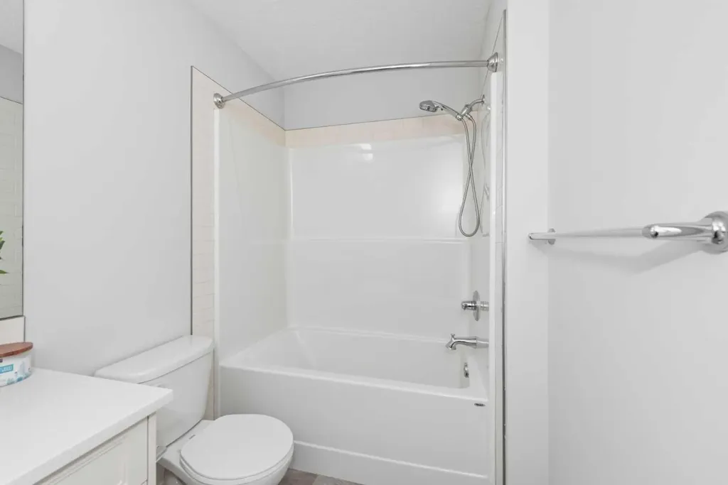 54 Seton Manor SE Calgary AB T3M2V8