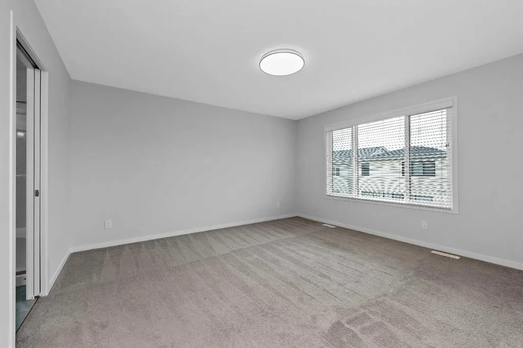 54 Seton Manor SE Calgary AB T3M2V8