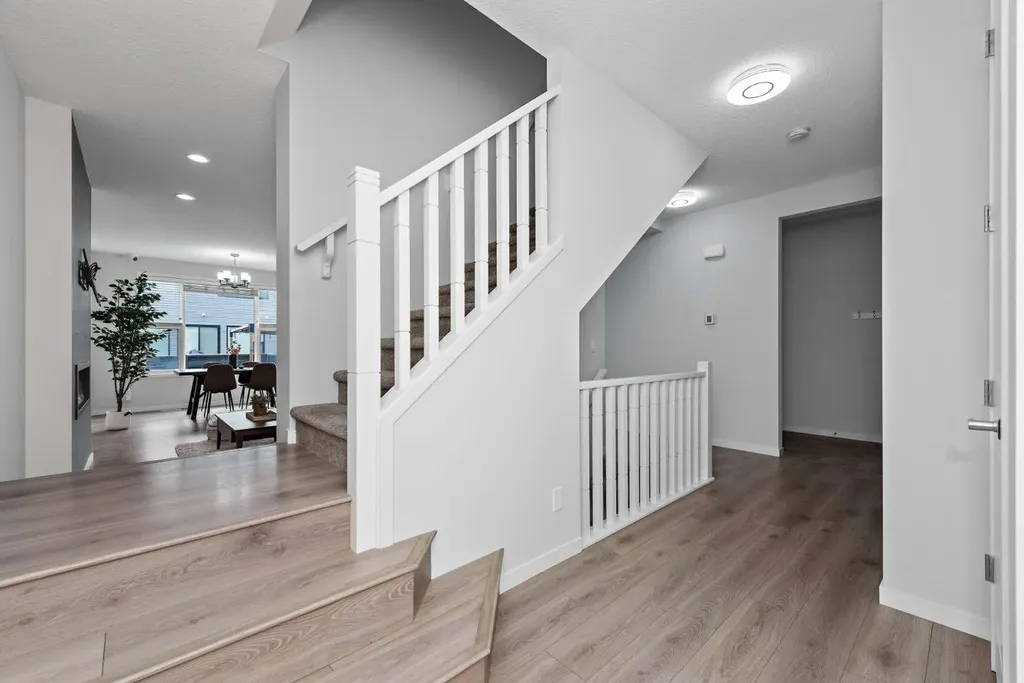 54 Seton Manor SE Calgary AB T3M2V8
