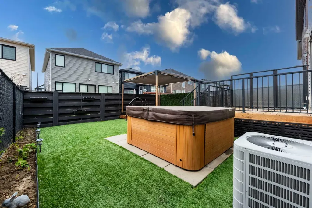 54 Seton Manor SE Calgary AB T3M2V8