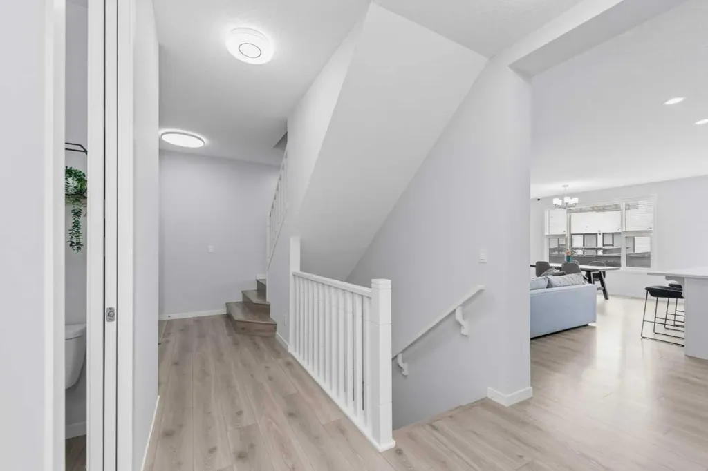 54 Seton Manor SE Calgary AB T3M2V8