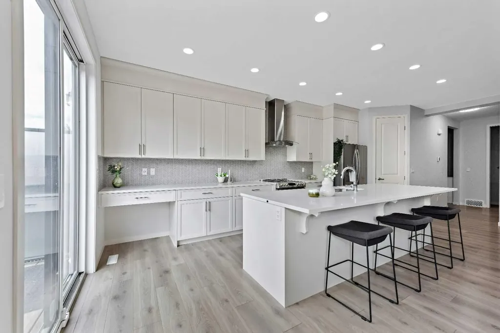 54 Seton Manor SE Calgary AB T3M2V8