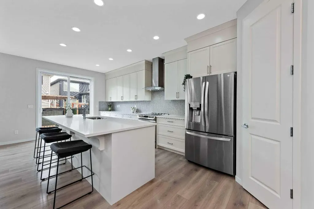 54 Seton Manor SE Calgary AB T3M2V8