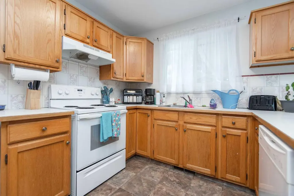 105 Bell Street Red Deer AB T4R 1L6
