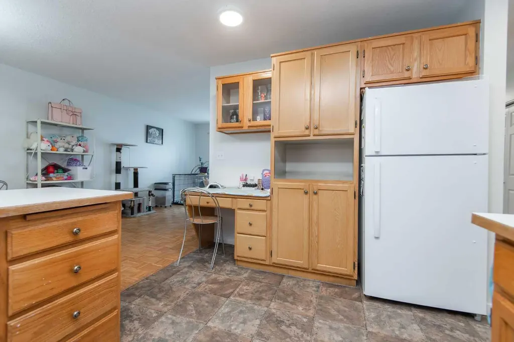 105 Bell Street Red Deer AB T4R 1L6
